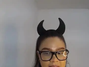 Chaturbate Sex Cam of isamoon99