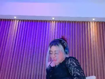 Chaturbate Free Porn Cam of gabyrose9