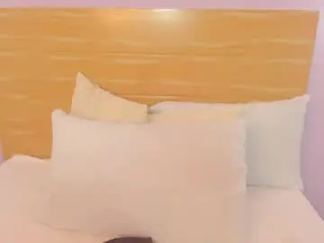 Chaturbate Live Sex Cam of luna_blazze_