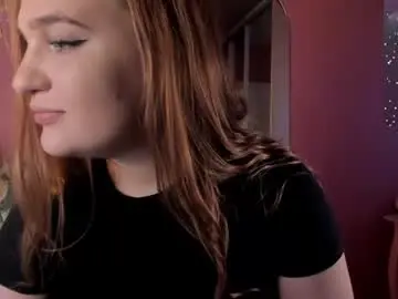 Chaturbate Live Sex Cam of caroline_kiparis