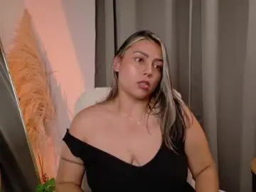 Chaturbate Live Sex Cam of zara_nova