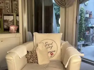 Chaturbate Sex Cam of gl1tter_barbie