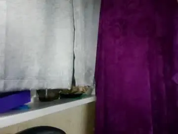 Chaturbate Watch Live Sex Cams of hotmamaqueen234
