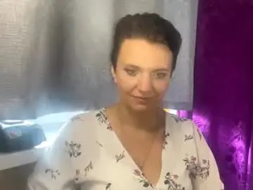 Chaturbate Free Porn Cam of hotmamaqueen234