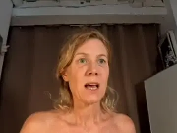 Chaturbate Best live sex cam show of lola_belgium