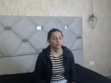 Chaturbate Live Sex Cam of valeriamoon_3101