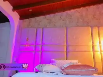 Chaturbate Best live sex cam show of alessialondon