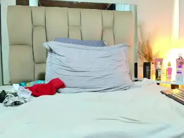 Chaturbate Live Porn of rachele_x