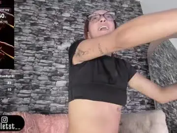 Chaturbate Live Porn of violetwinters_