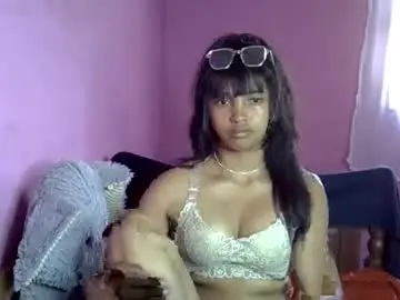 Chaturbate Live Sex of elisah01