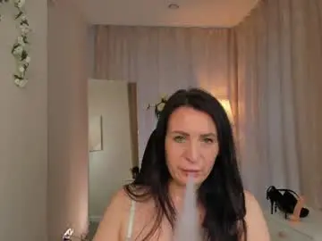 Chaturbate Nude Webcam of lea_shadom