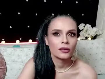 Chaturbate Nude Webcam of julia_divinne