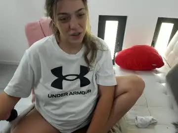 Chaturbate Live Sex Cam of dyanakaylin