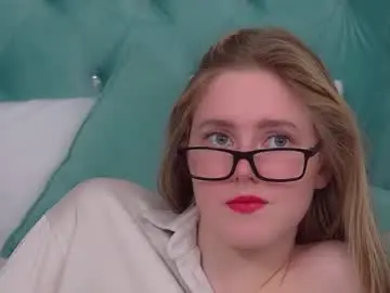 Chaturbate Best live sex cam show of lexireadway