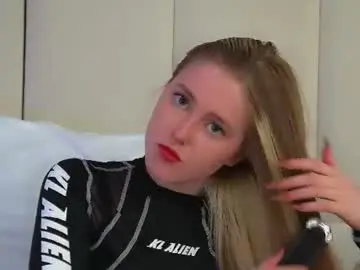 Chaturbate Live Sex Cam of lexireadway