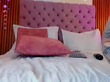Chaturbate Nude Webcam of sophia_turneer