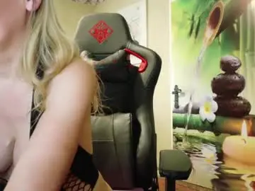 Chaturbate Live Sex Cam of lanasweet9