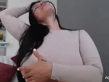 Chaturbate Nude Webcam of cristal_sexyboobs_