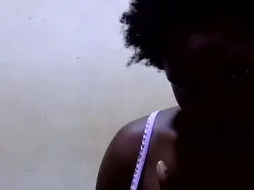Chaturbate Free Porn Cam of curvy_queen12
