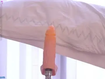 Chaturbate Live Sex Cam of emilyfinne