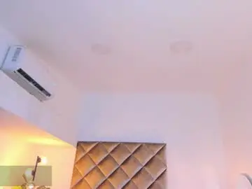 Chaturbate Free Porn Cam of malaia_hills