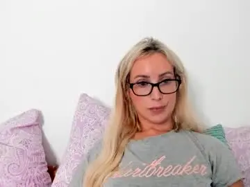 Chaturbate Nude Webcam of missy_matrix