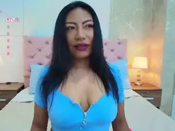 Chaturbate Live Sex Cam of isis_choi
