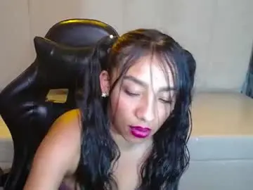 Chaturbate Live Porn of adarasuri_v