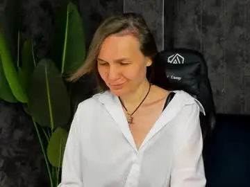 Chaturbate Free Porn Cam of lillian_white1