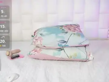 Chaturbate Best live sex cam show of hornybarelylegalgirl