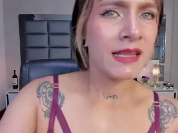 Chaturbate Adult Video Chat of mrs_regina_clk