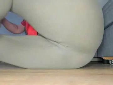 Chaturbate Free Live Porn of wet_pants2022