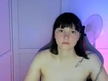 Chaturbate Live Sex Cam of emilli_moon