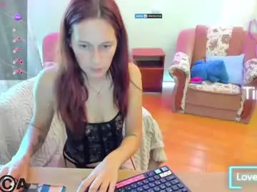 Chaturbate Adult Webcams of lilyviolet7