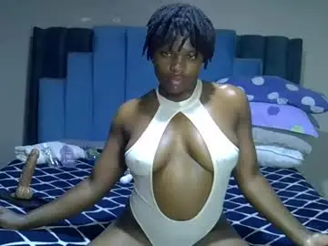 Chaturbate Free Porn Cam of melanin_moon