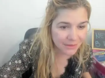Chaturbate Sex Chat of artsyandcraftsy_