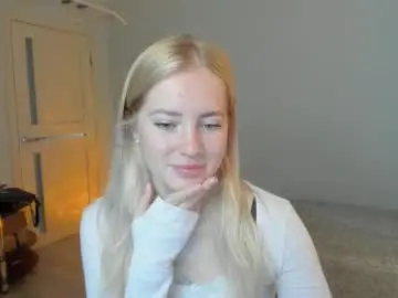 Chaturbate Adult Video Chat of e___lisa