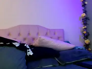 Chaturbate Watch Live Sex Cams of bella_lr