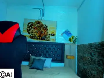 Chaturbate Live Sex Cam of princess_martinez