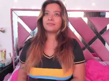 Chaturbate Live Sex Cam of bellalumi