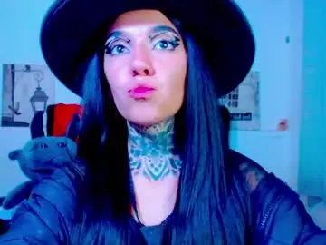Chaturbate Free Porn Cam of lannie_gonzales