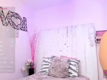 Chaturbate Live Sex Cam of nina_petitte