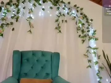 Chaturbate Live Sex Cam of tori_just