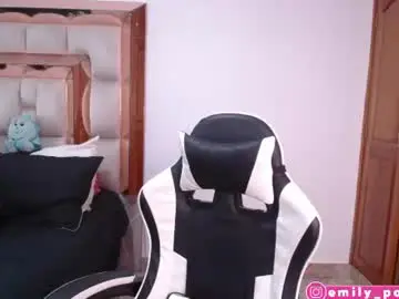 Chaturbate Live Sex Cam of emily_poarch