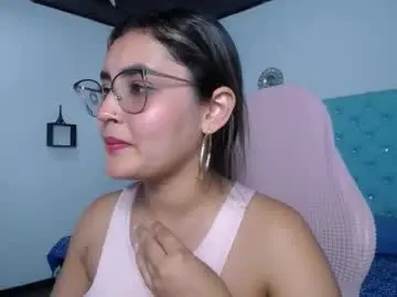 Chaturbate Live Sex Cam of sofiaasexy19