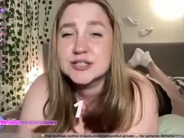 Chaturbate Adult Video Chat of ollydoll