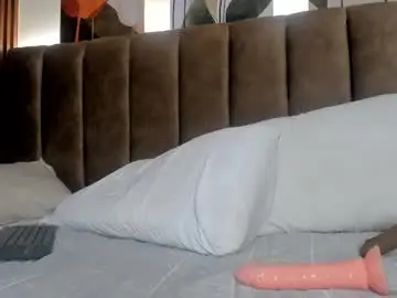 Chaturbate Sex Cam of bella13_