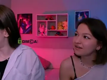 Chaturbate Live Sex Cam of chloe_ley