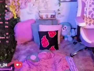 Chaturbate Live Sex Cam of eymmy_24