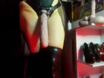 Chaturbate Live Sex Cam of madame_ibby